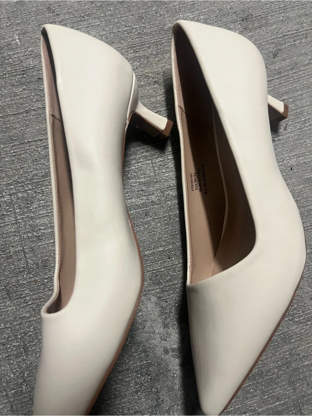 Women's Pointed Low Heel Pumps in Cream journee collection